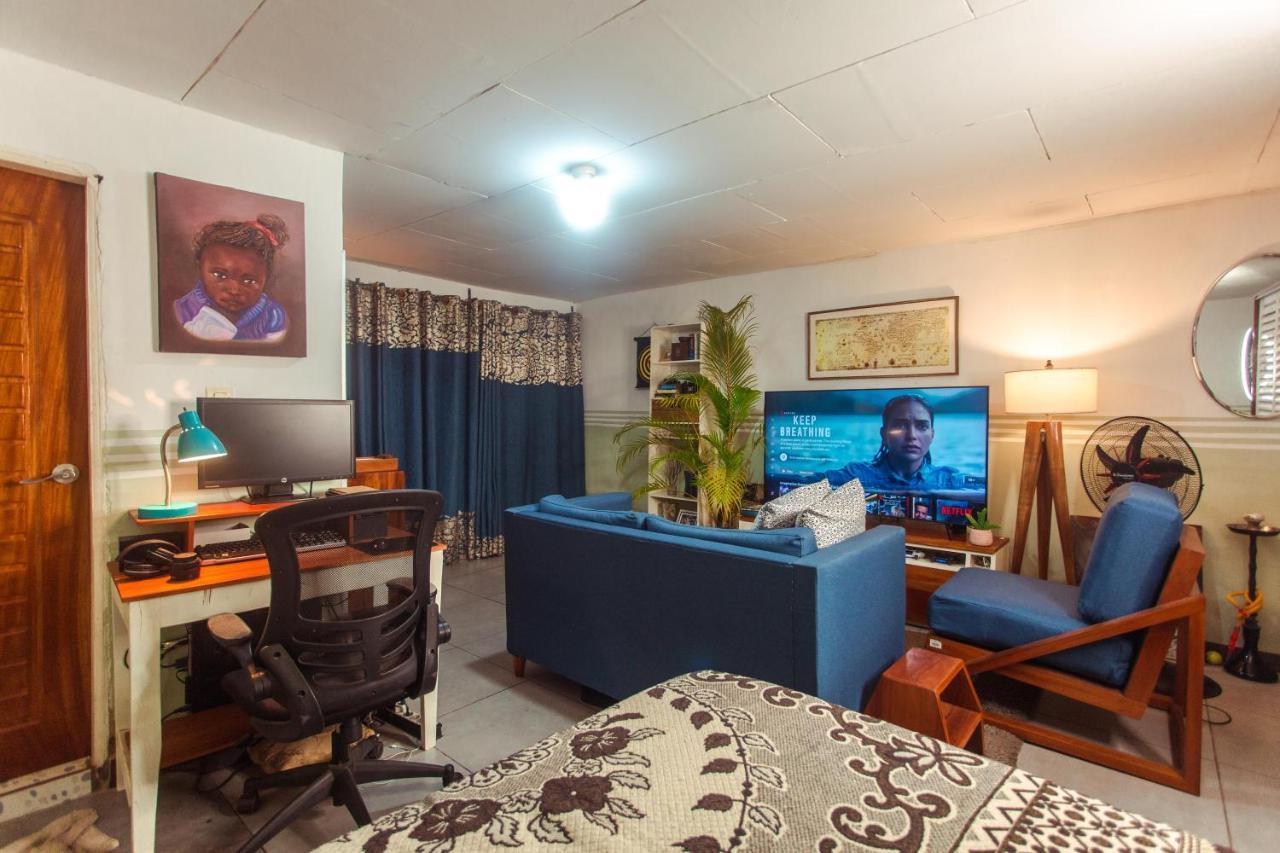 Palm Springs Bed & Breakfast Bed & Breakfast Limbe Bagian luar foto